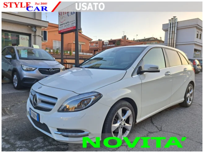 Mercedes-Benz B 200CDI Premium Automatic in vendita da Style car di Mamone Rocco